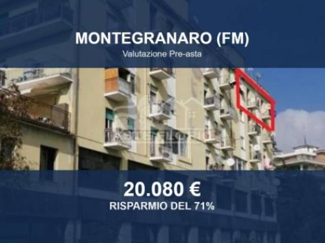 Immobile in asta di 98 m con più di 5 locali in vendita a Montegranaro
