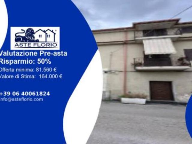 Immobile in asta di 98 m in vendita a Aversa
