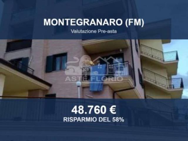 Immobile in asta di 99 m, box auto in vendita a Montegranaro