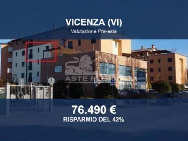 Immobile in asta di 99 m, box auto in vendita a Vicenza