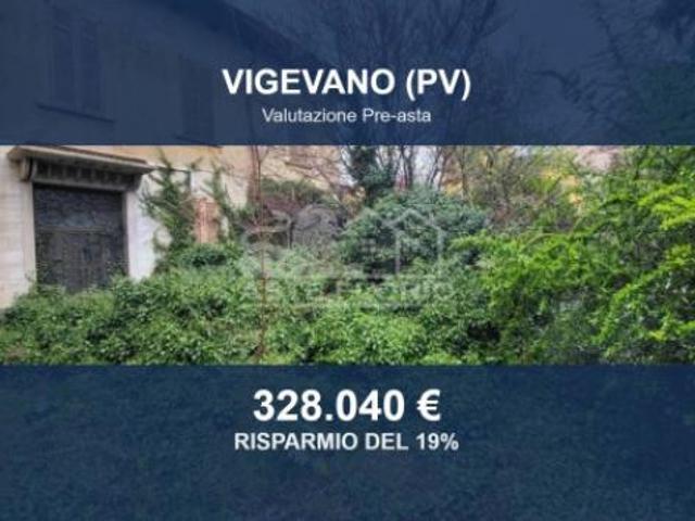 Immobile in asta di 900 m con più di 5 locali in vendita a Vigevano
