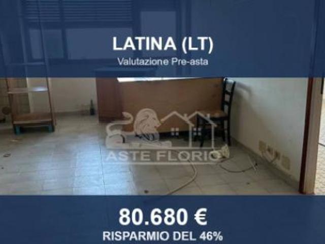 Immobile in asta di 90 m in vendita a Latina