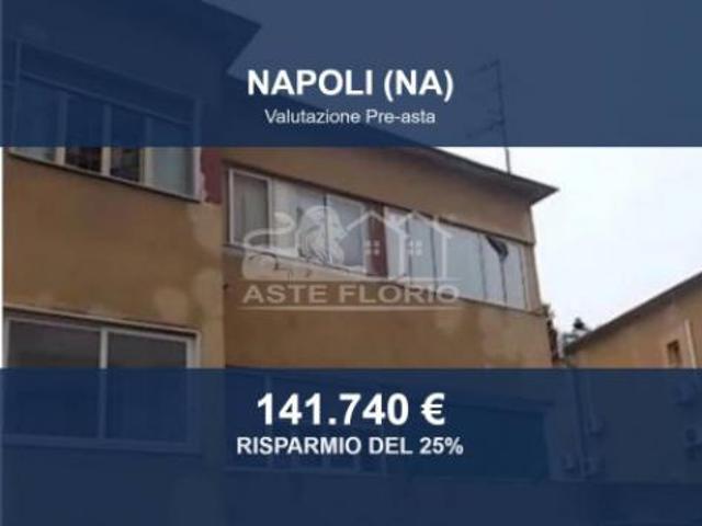 Immobile in asta di 92 m in vendita a Napoli