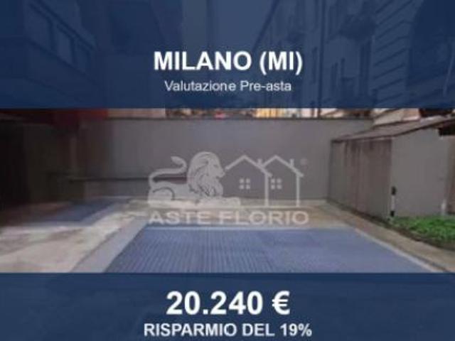 Immobile in asta di 9 m in vendita a Milano
