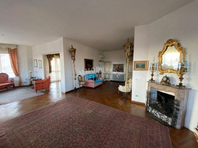 Immobile residenziale in vendita a Reggio Emilia