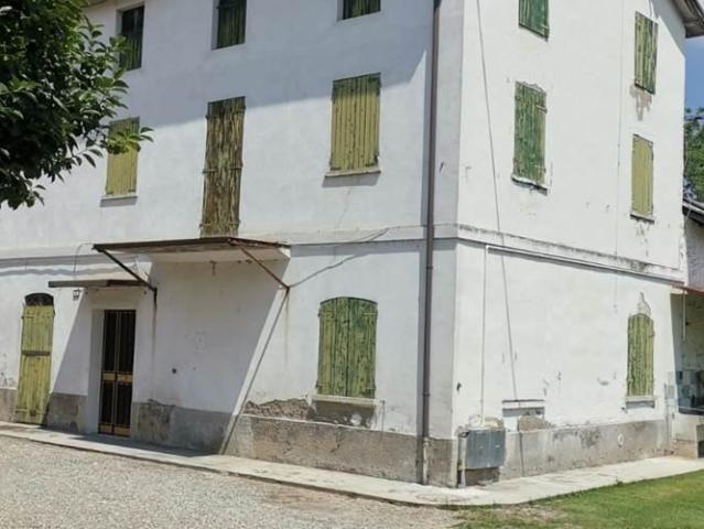 Immobile residenziale in vendita a Reggio Emilia