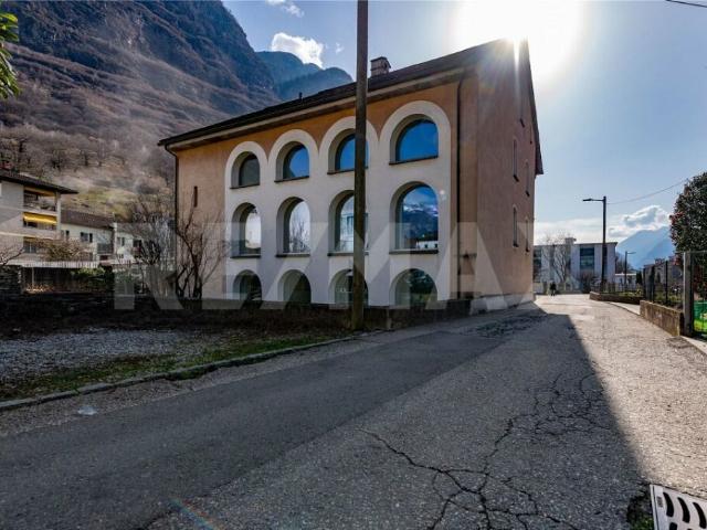 Immobile storico con reddito stabile nel centro di Biasca