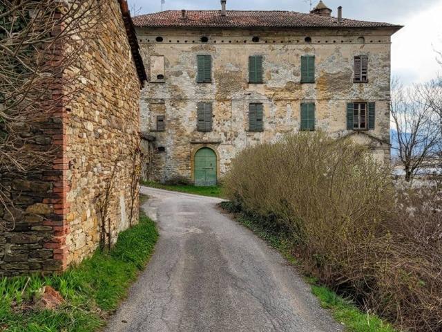 Immobile storico in vendita a Bettola