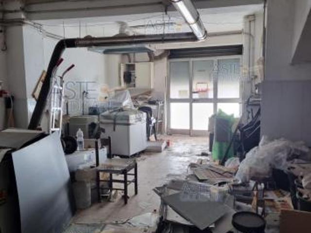 IMMOBILI IMMOBILE COMMERCIALE V. Umberto I, 212, 95013 Fiumefreddo Sicilia CT, Italia