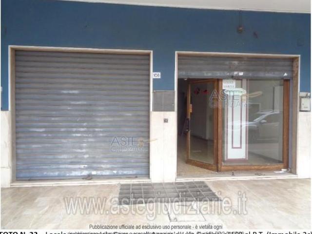IMMOBILI IMMOBILE COMMERCIALE Via Cagliari, 108