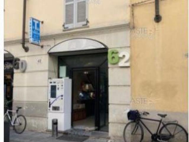 IMMOBILI IMMOBILE COMMERCIALE Via Calzolai 62