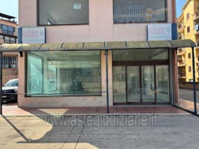 IMMOBILI IMMOBILE COMMERCIALE Via Cupoletti, 31