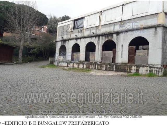 IMMOBILI IMMOBILE COMMERCIALE Via Achille Grandi, 56