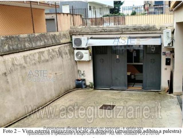 IMMOBILI IMMOBILE COMMERCIALE Via Alfieri 43