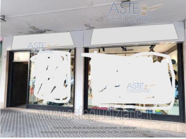 IMMOBILI IMMOBILE COMMERCIALE Via Asiago, 26, 95127 Catania CT, Italia