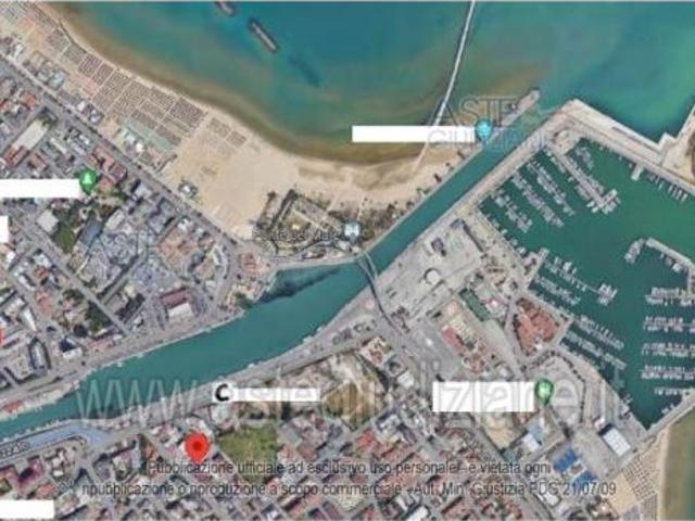 IMMOBILI IMMOBILE COMMERCIALE Via Bardet, 30, 65126 Pescara PE, Italia