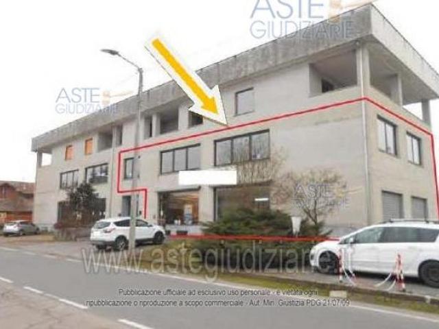 IMMOBILI IMMOBILE COMMERCIALE Via Giovanni Amendola, 197, 13836 Cossato BI, Italia