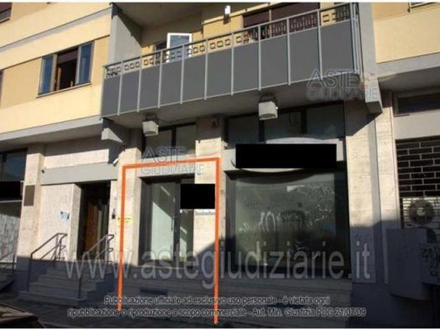 IMMOBILI IMMOBILE COMMERCIALE Via del Porto, 16/a, 65126 Pescara PE, Italia