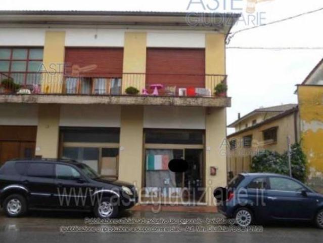 IMMOBILI IMMOBILE COMMERCIALE Via delle Rose, 2, 51017 Pescia PT, Italia