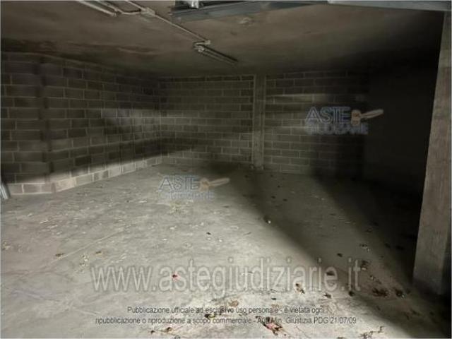 IMMOBILI IMMOBILE COMMERCIALE Via Eugenio Curiel, 33, 60030 Castelbellino Stazione AN, Italia