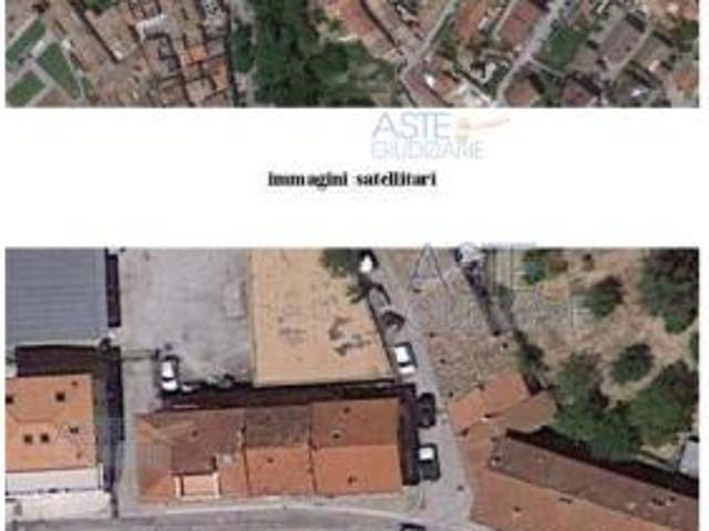 IMMOBILI IMMOBILE COMMERCIALE Via Fiume, 15, 67039 Sulmona AQ, Italia