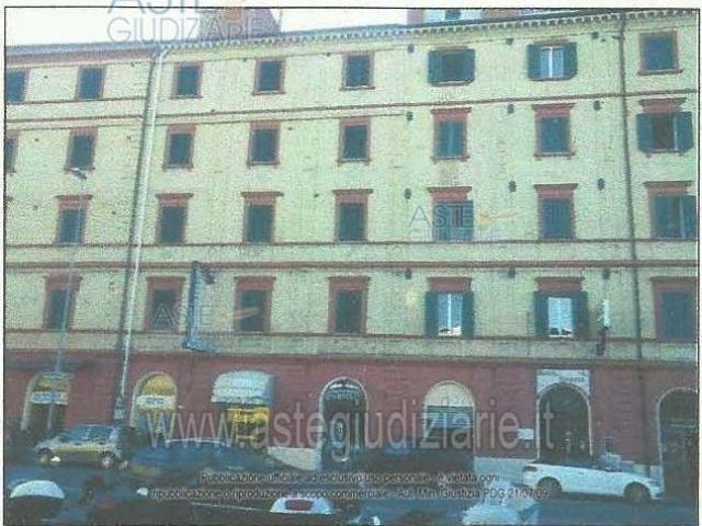 IMMOBILI IMMOBILE COMMERCIALE Via Flaminia, 1