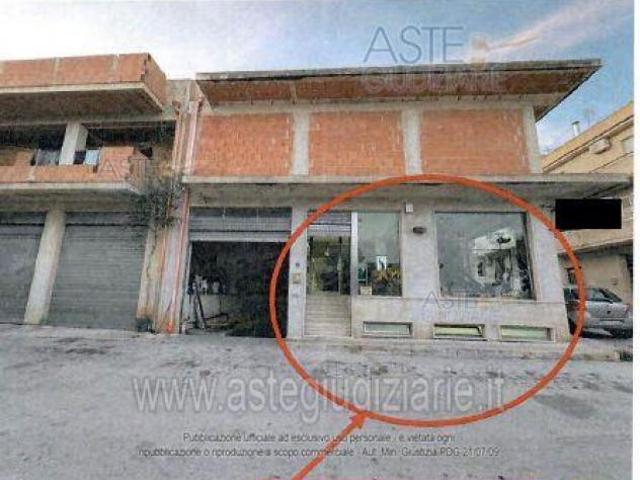 IMMOBILI IMMOBILE COMMERCIALE Via Lazio, 97014 Ispica RG, Italia
