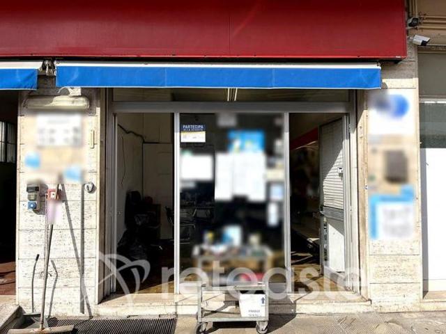 IMMOBILI IMMOBILE COMMERCIALE Via Leopardi