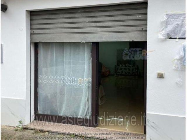 IMMOBILI IMMOBILE COMMERCIALE Via Luigi Oggiano n. 48 piano S1