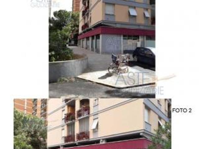 IMMOBILI IMMOBILE COMMERCIALE via Montebello n. 36 38