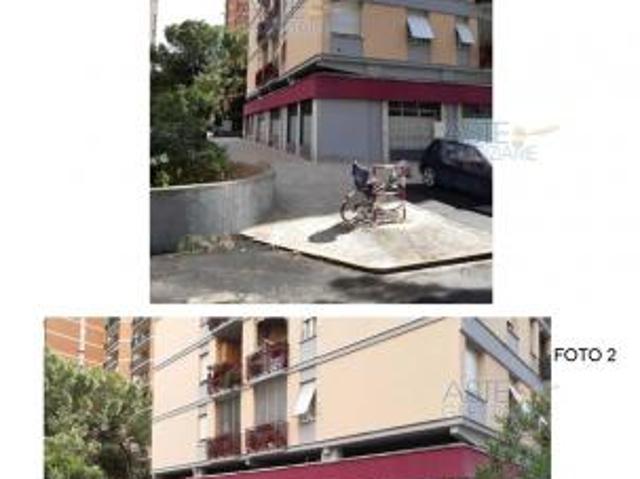 IMMOBILI IMMOBILE COMMERCIALE via Montebello n. 40