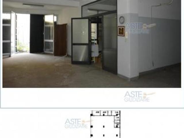 IMMOBILI IMMOBILE COMMERCIALE Via Marchese di Casalotto, 74, 95025 Aci Sant'Antonio CT, Italia