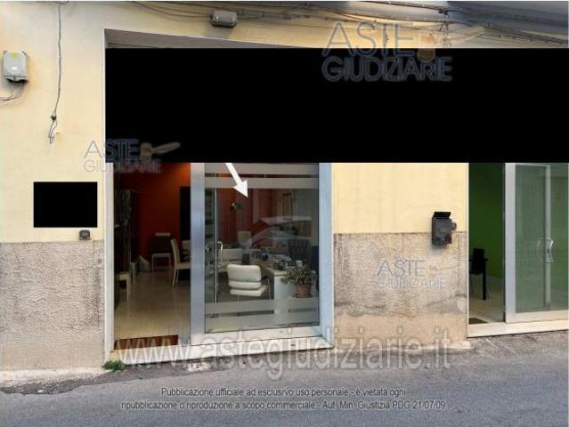 IMMOBILI IMMOBILE COMMERCIALE Via Sacro Cuore, 105, 97015 Modica RG, Italia