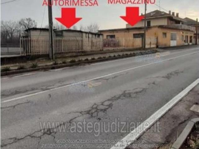 IMMOBILI IMMOBILE COMMERCIALE Via Sandigliano, 275, 13878 Candelo BI, Italia