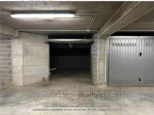 IMMOBILI IMMOBILE COMMERCIALE Via Scatolificio, 2, 60030 Castelbellino Stazione AN, Italia