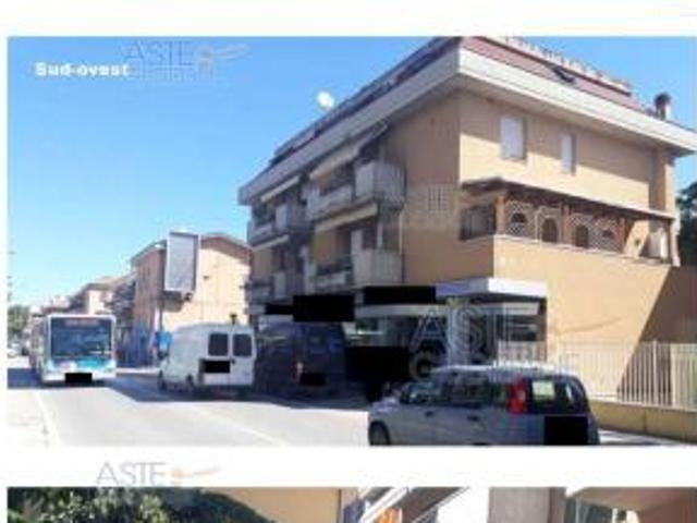 IMMOBILI IMMOBILE COMMERCIALE Via Silvio Pellico, 103, 63074 San Benedetto del Tronto AP, Italia
