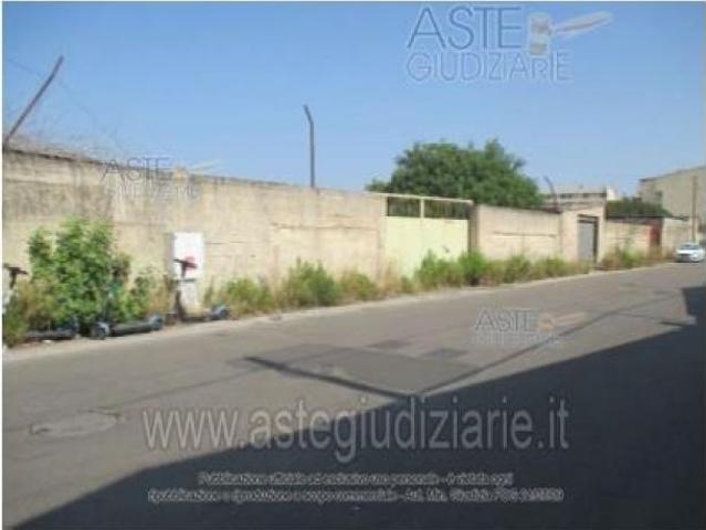 IMMOBILI IMMOBILE COMMERCIALE VIA SPEZIALE 12 12A