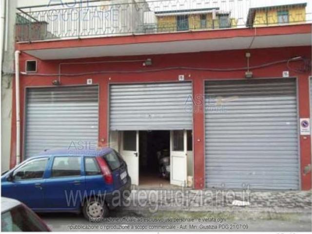 IMMOBILI IMMOBILE COMMERCIALE Via Pedara 78/B 78/C 80