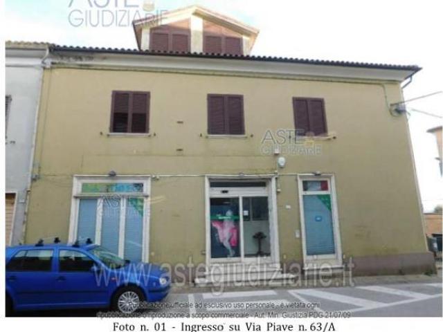 IMMOBILI IMMOBILE COMMERCIALE Via Piave, 63, 60030 Santa Maria Nuova AN, Italia
