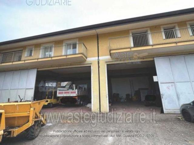 IMMOBILI IMMOBILE COMMERCIALE VIA RUGGERO LEONCAVALLO S.N. C.DA PALAZZOLO