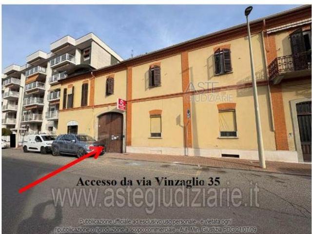IMMOBILI IMMOBILE COMMERCIALE Via Vinzaglio, 35, 13100 Vercelli VC, Italia