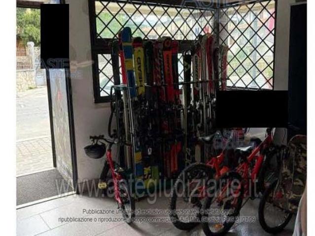 IMMOBILI IMMOBILE COMMERCIALE SSbis, 9