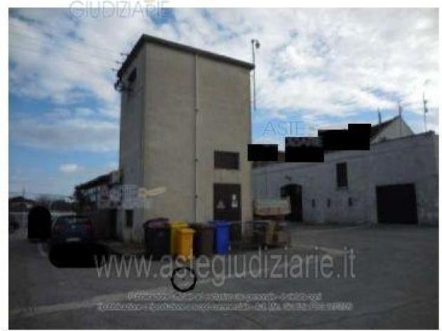 IMMOBILI IMMOBILE INDUSTRIALE Via Locorotondo, 25, 74015 Martina Franca TA, Italia