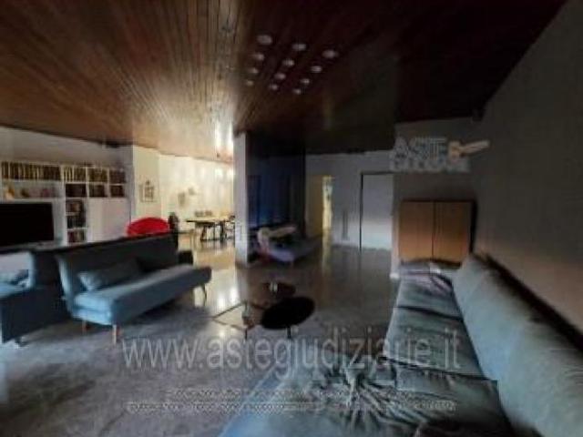 IMMOBILI IMMOBILE RESIDENZIALE Corso Umberto I, 133, 74123 Taranto TA, Italia