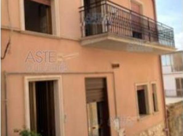 IMMOBILI IMMOBILE RESIDENZIALE Salita Riggio, 3