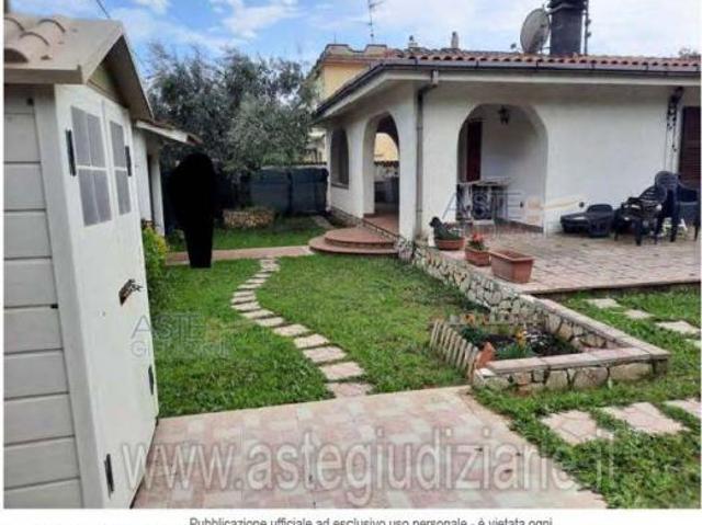 IMMOBILI IMMOBILE RESIDENZIALE Str. Valmontorio, 1508, 04100 Santa Rosa LT, Italia