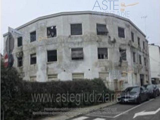 IMMOBILI IMMOBILE RESIDENZIALE VIA MANZONI N. 2