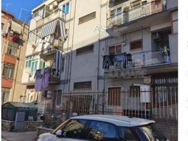 IMMOBILI IMMOBILE RESIDENZIALE Via Massimo D'Azeglio, 74123 Taranto TA, Italia
