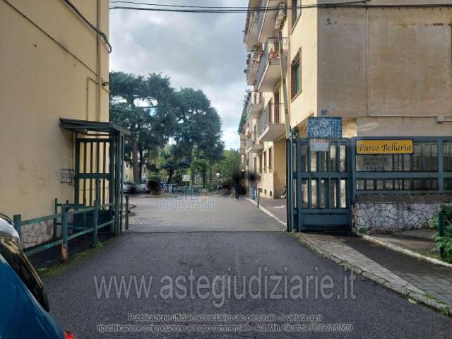 IMMOBILI IMMOBILE RESIDENZIALE Via Miano, 57, 80145 Napoli NA, Italia