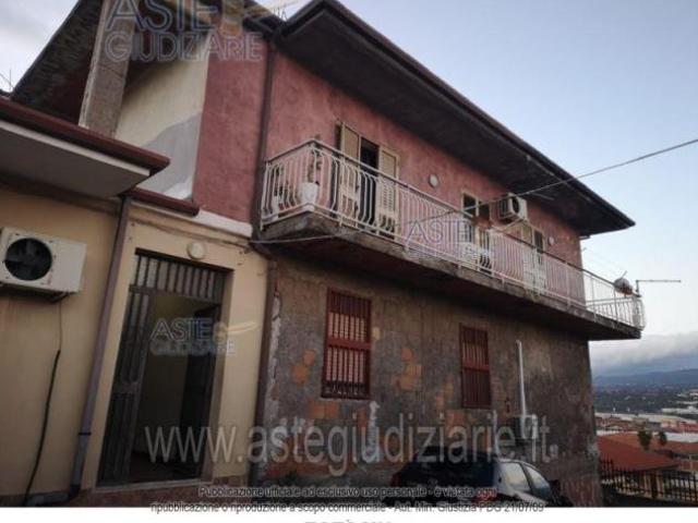 IMMOBILI IMMOBILE RESIDENZIALE Via Moncada 4